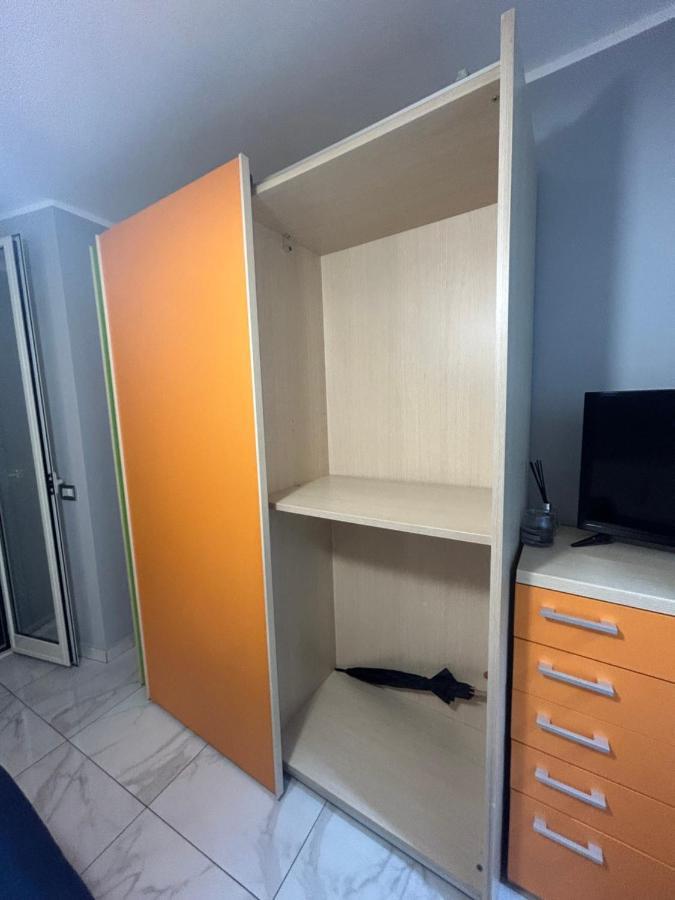 Casa Vacanze Qs 10 Apartment เนเปิลส์ ภายนอก รูปภาพ
